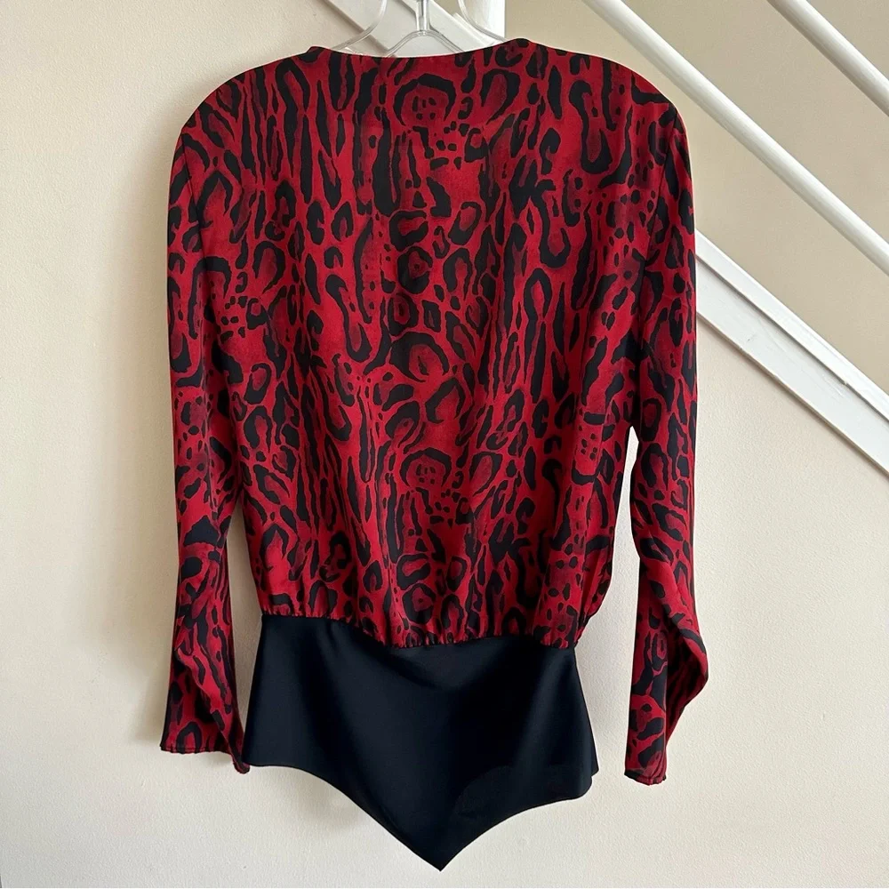 NWT Zara Animal Print Deep V Plunge Draped Wrap Long Sleeve Bodysuit Red Black L - Picture 3 of 16